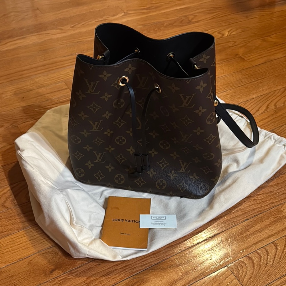 Louis Vuitton NEONOE MM MNG NOIR
